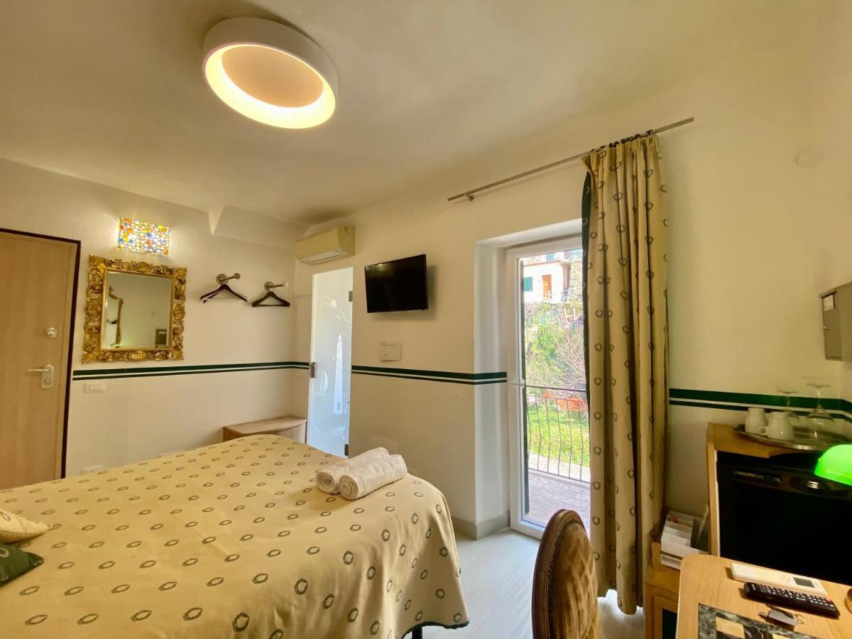 Giovanni Rooms Манарола Екстериор снимка